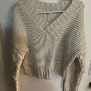 La Hearts Cream V-Neck Cropped Sweater